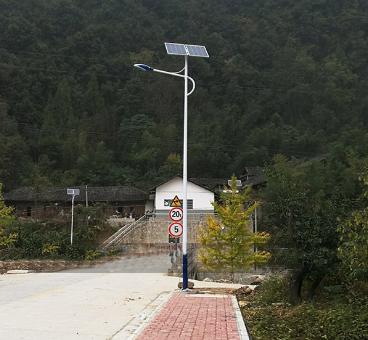 控制器在太陽(yáng)能路燈系統(tǒng)中的重要作用與用途